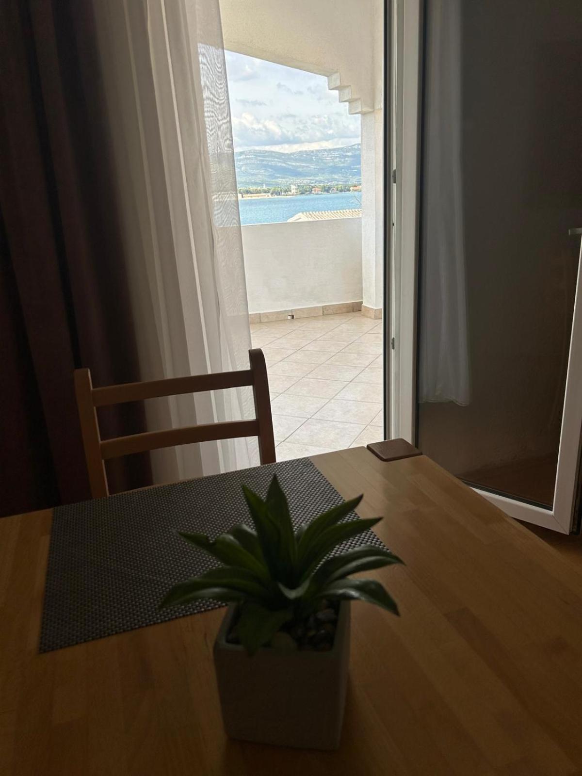 Apartmani Grgic Трогир Экстерьер фото