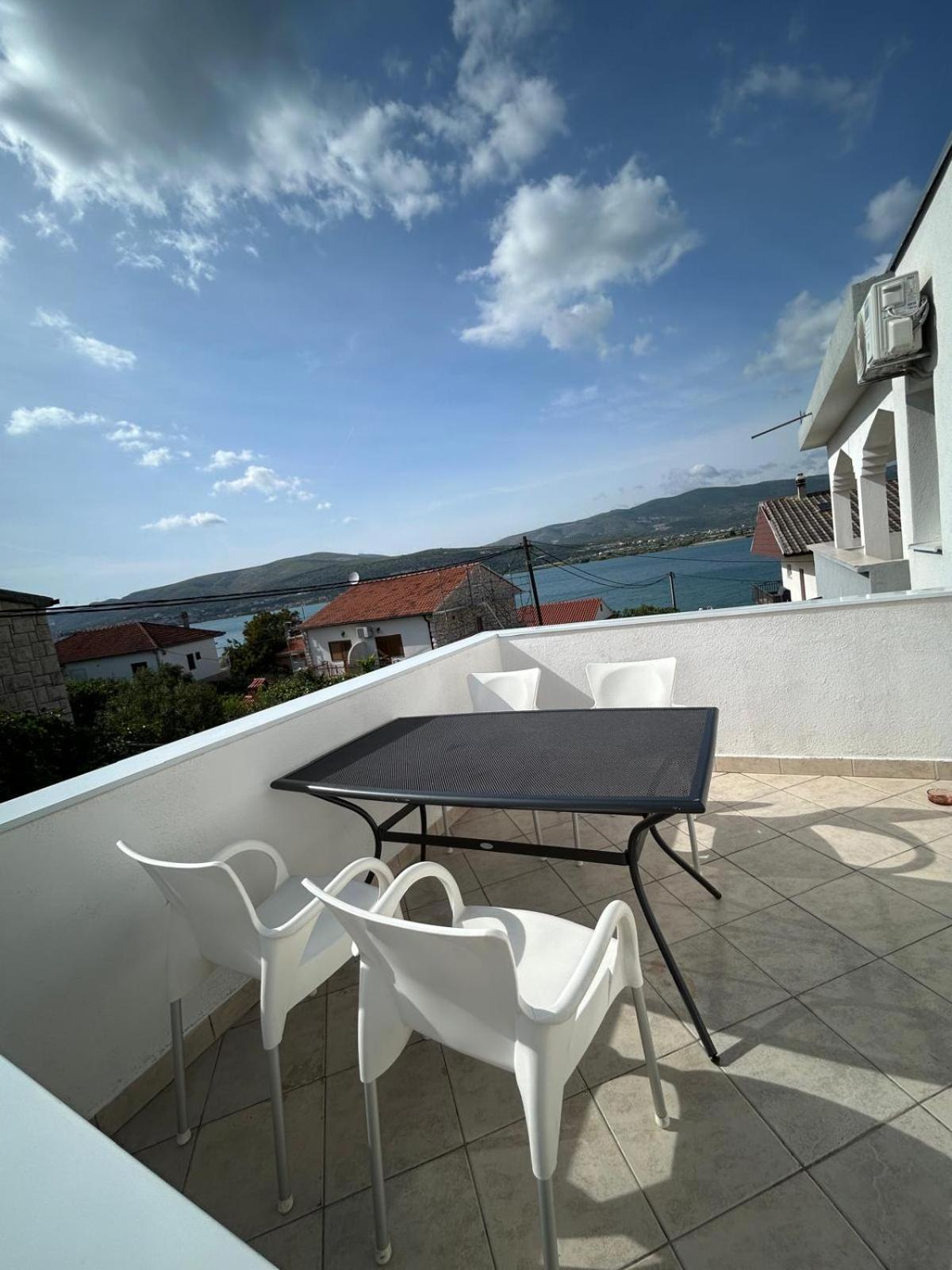 Apartmani Grgic Трогир Экстерьер фото